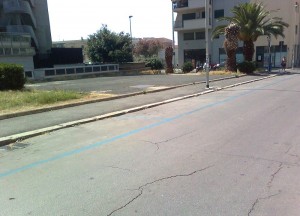 strisce blu
