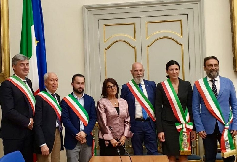 Prima volta con la fascia tricolore per Tedesco